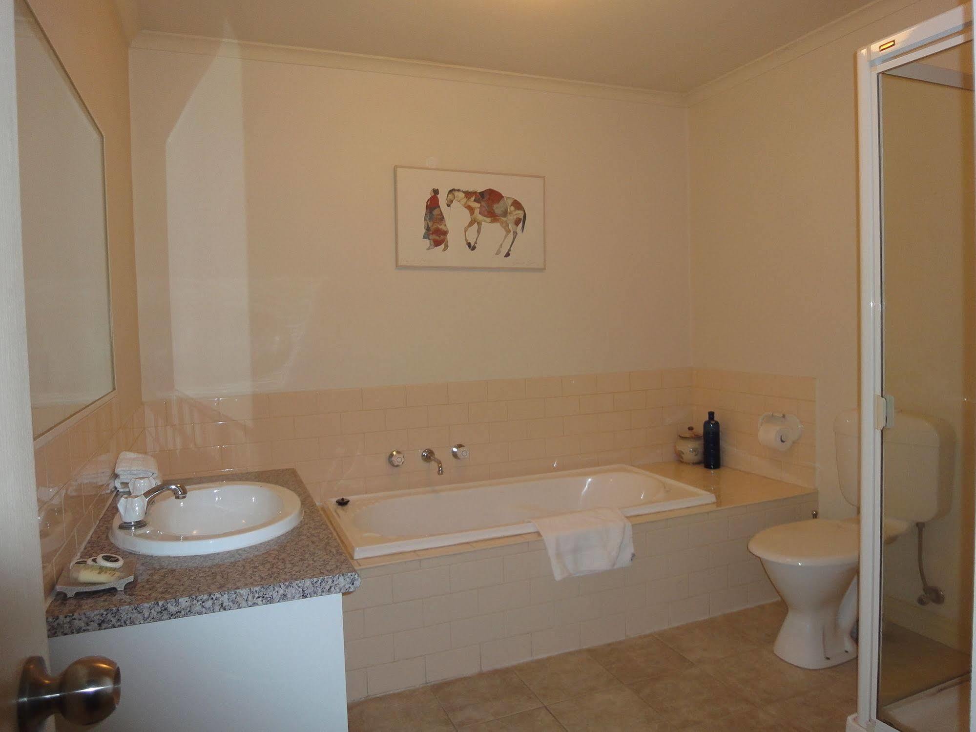 Moonee Valley Views Aparthotel Melburne Exterior foto