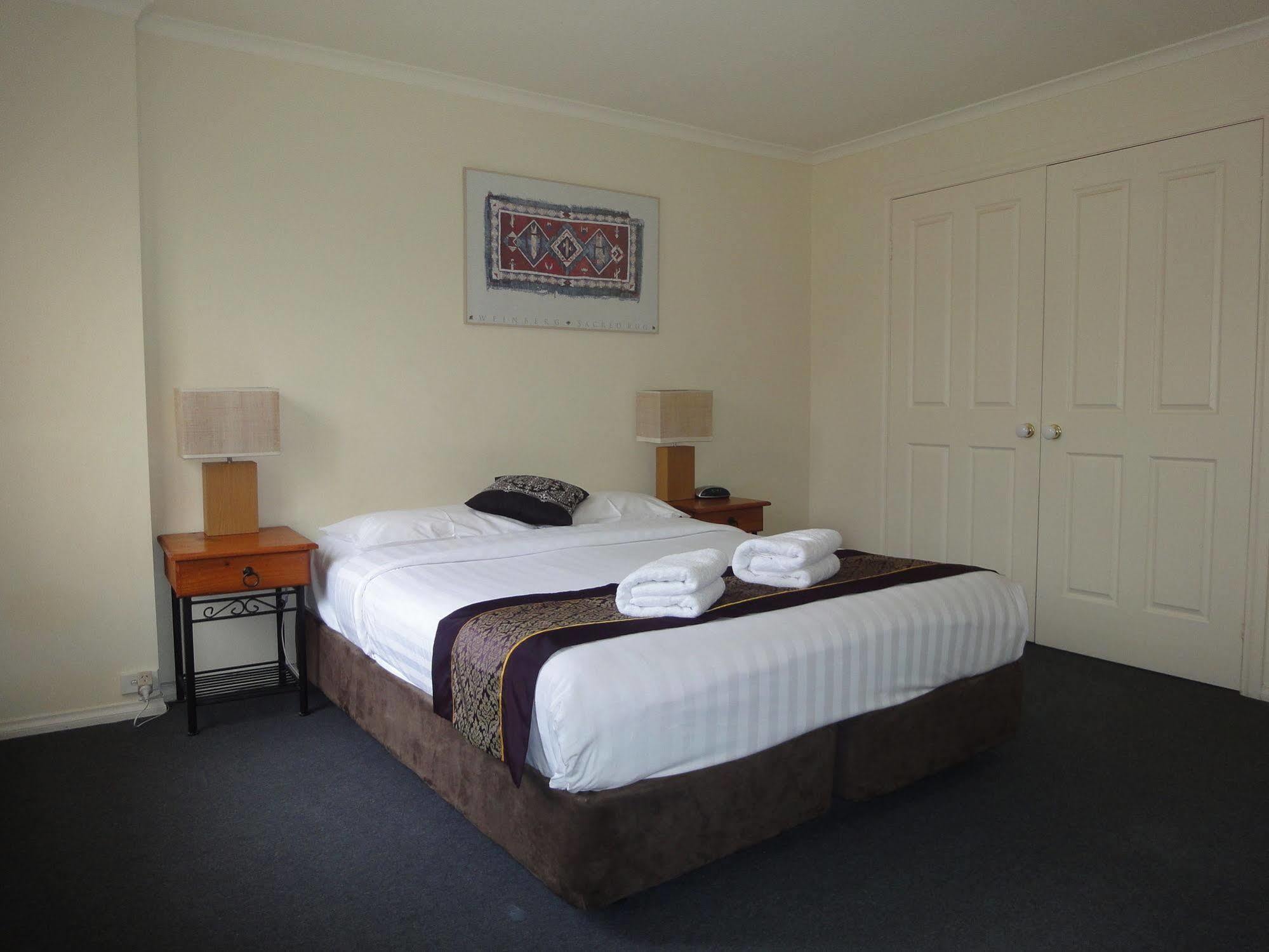 Moonee Valley Views Aparthotel Melburne Exterior foto